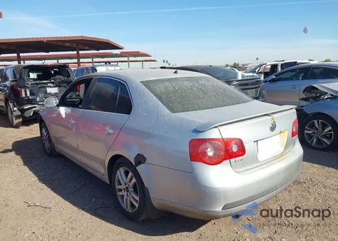 2007 Volkswagen Jetta Wolfsburg Edition from USA, damaged, VIN 3VWEF71K97M056732